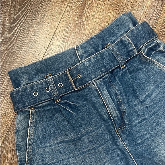 Alice + Olivia Jeans “Rosemary” High-Waisted Paperbag Belted Denim Shorts ❤️ - Picture 6 of 15